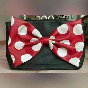 DISNEY PARKS MINNIE MOUSE black handbag with large red bow and white polka dots